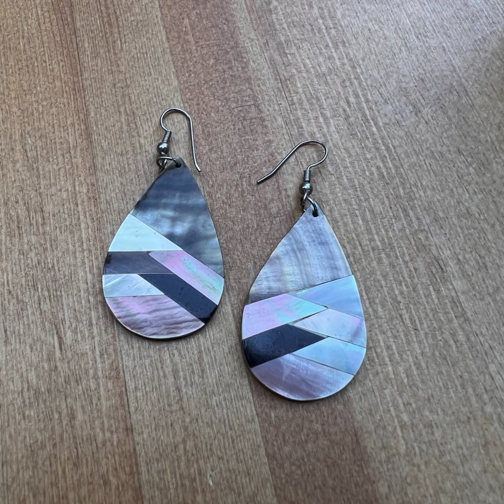 Dangle Teardrop Shell And Abalone Earrings - image 2